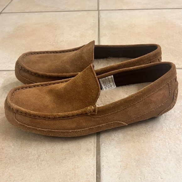 UGG Womens US 9 Brown Suede Shearling Lined Moccasin Slippers Like New - Picture 4 of 9
